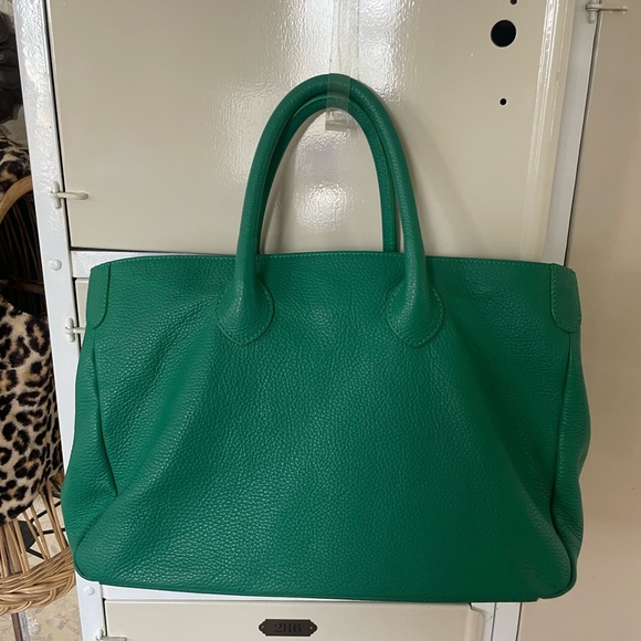 Mark & Graham Elisabetta Slouch Leather Handbag – Kelly Green Pebbled Leather - Picture 5 of 11